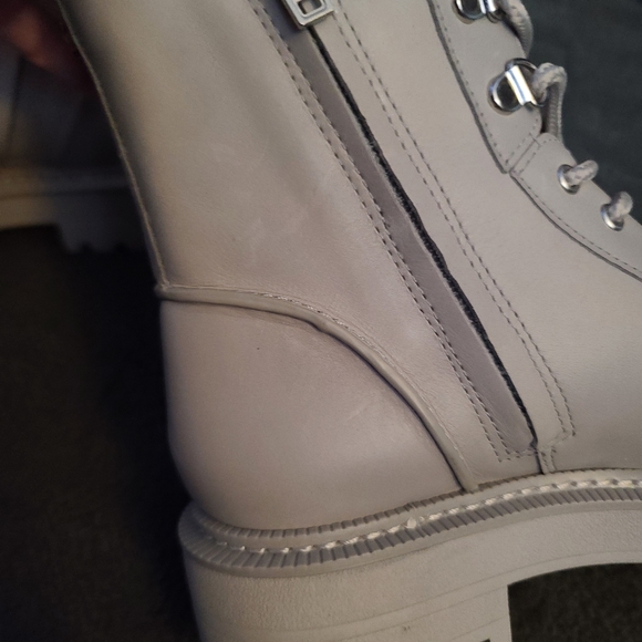 Lue Combat Boots - Picture 10 of 16